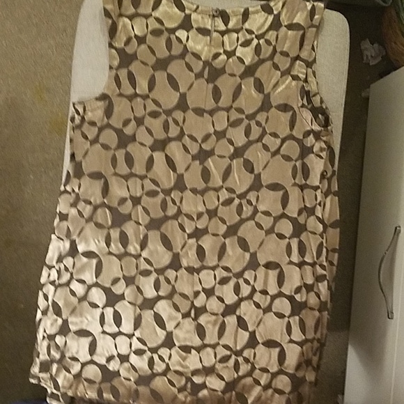 Liz Lange Gold Tunic - Picture 5 of 5